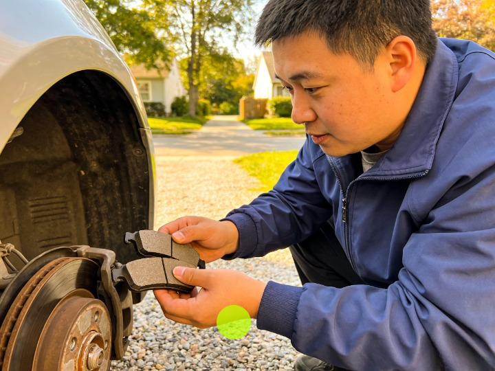 如何延长刹车片寿命，轻松少花几百美元