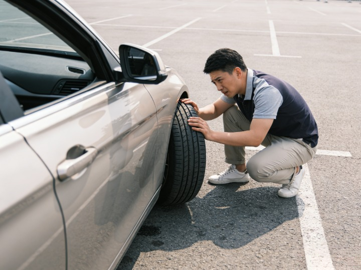 轮胎侧壁鼓包，开车安全吗？应对技巧全解析